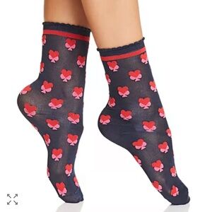 NWT Kate Spade Red and Pink Heart Trouser Socks